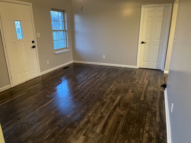 Building Photo - 291 Trevor Ct