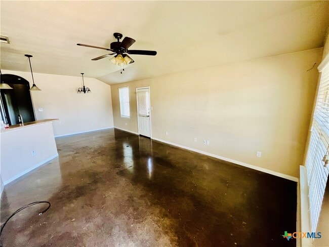 Building Photo - 1301 Loyal Ln