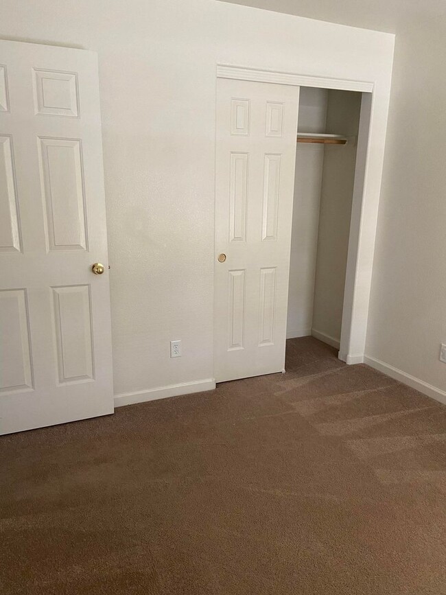 Building Photo - Now Available -  4bedroom home in Fallon! Schedule future tour to view home. Move in special!