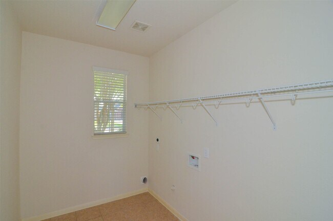 Building Photo - 5111 Peabody Hill Ln