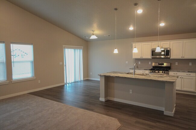 Building Photo - 3154 N Greengate Way