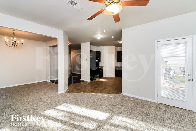 Building Photo - 466 Grenier Terrace NE