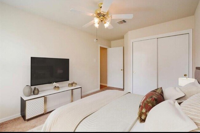 Building Photo - 19111 Remington Manor Dr