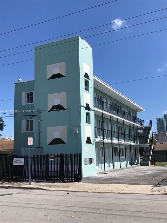 Primary Photo - 1815 NW 1st Ct