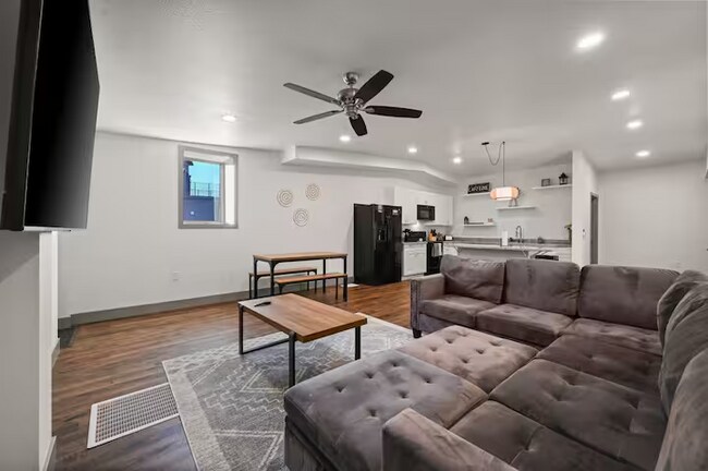 Building Photo - Fully Furnished Rental at Buffalo Springs Lake! All bills paid!