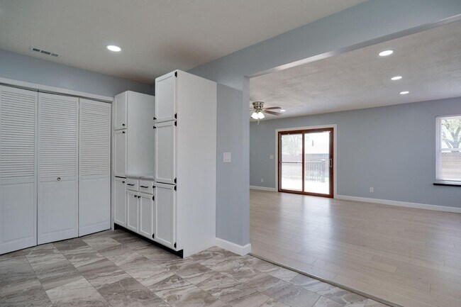 Building Photo - 6214 Shull Rd