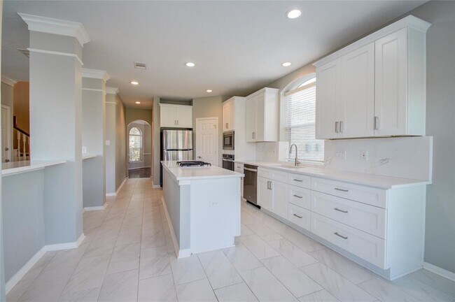 Building Photo - 10906 Castle Peak Dr
