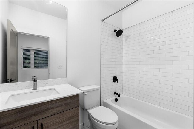 Building Photo - 1438 Walker Pl SE