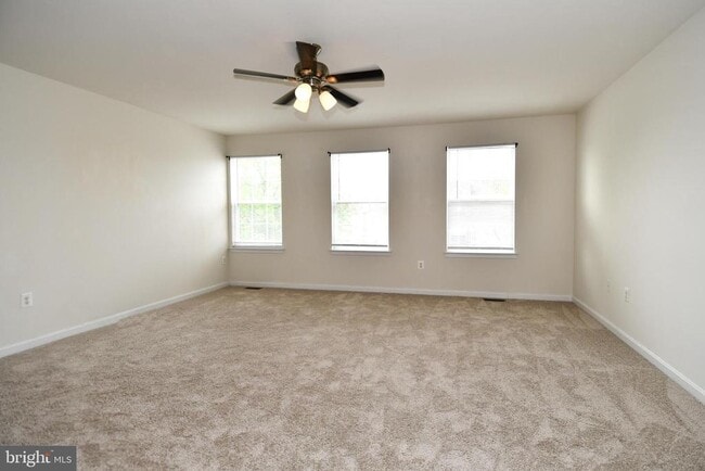 Building Photo - 3082 American Eagle Blvd
