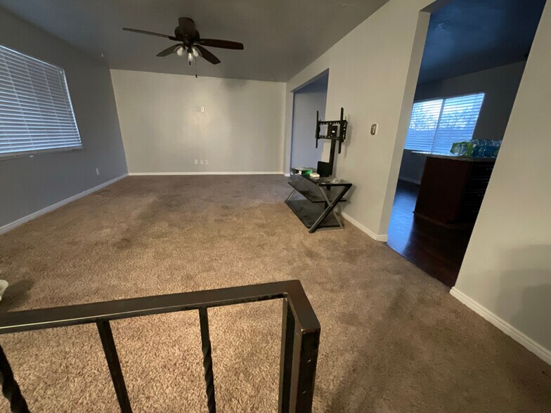 Building Photo - 324 W 2300 S