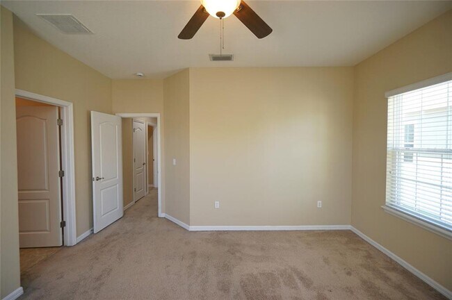 Building Photo - 7001 Interbay Blvd