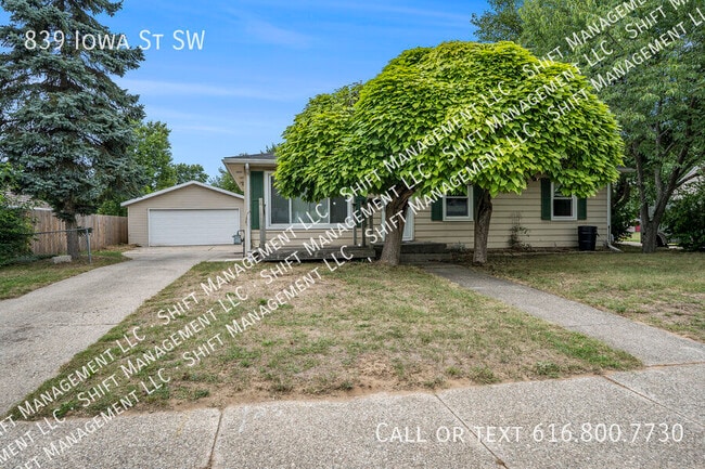 Building Photo - 839 Iowa St SW