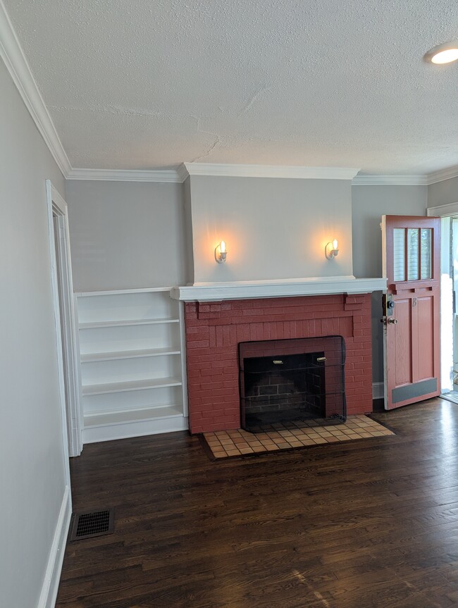 Primary Photo - 720 Berne St SE Apt B
