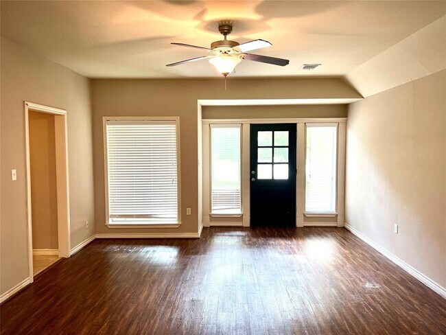 Building Photo - 14876 Cetus Ct