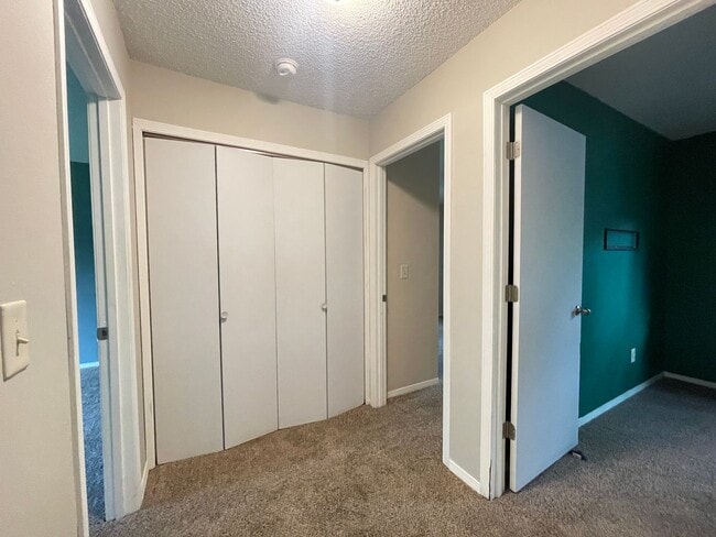 Building Photo - 1441 W Seminole St