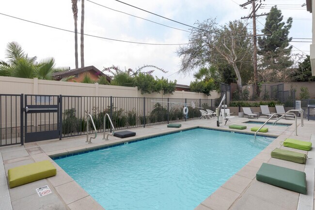 Building Photo - 7403 La Tijera Blvd