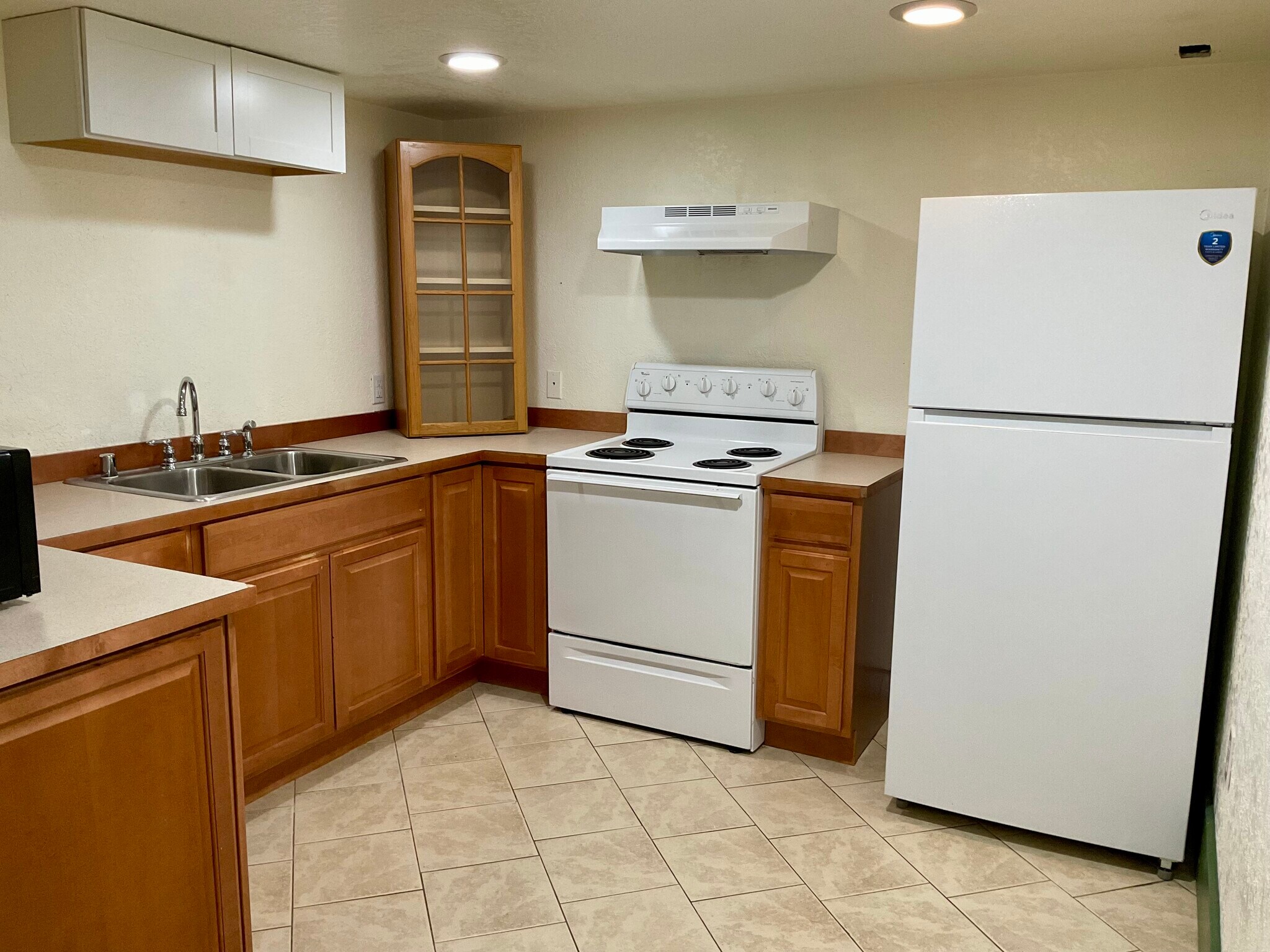 Building Photo - 1129 Cleveland Ave