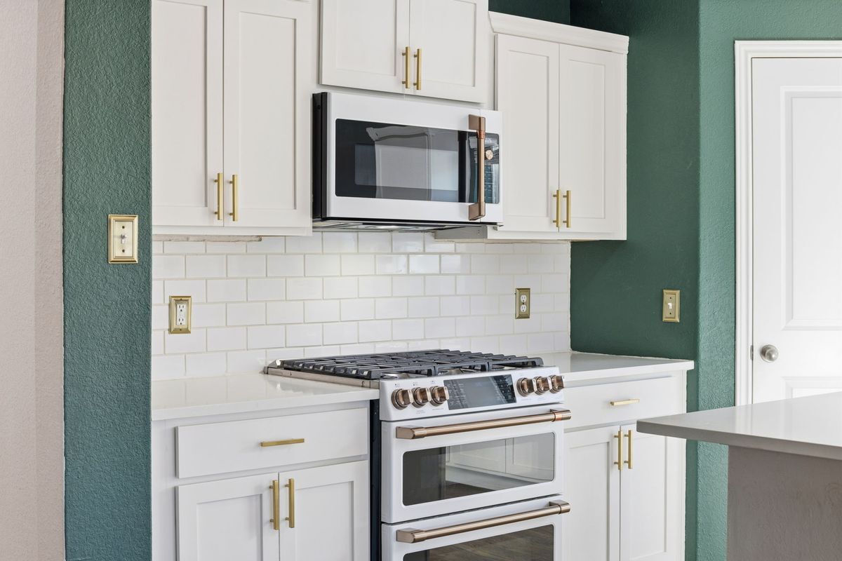 Building Photo - 10019 Bur Sedge