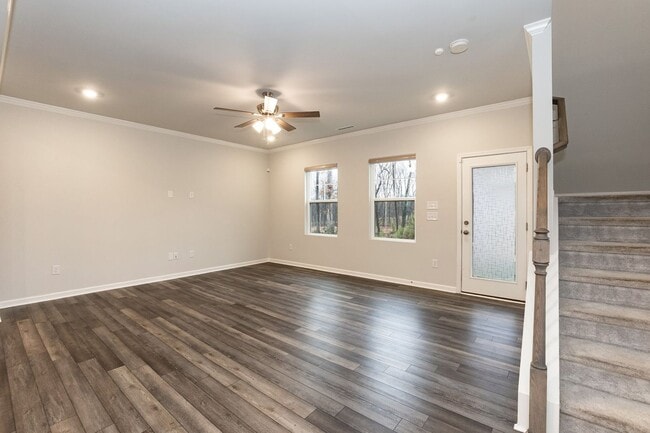 Building Photo - Move In Ready Three Bedroom Home!