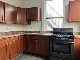 Building Photo - 1008 N 2nd St