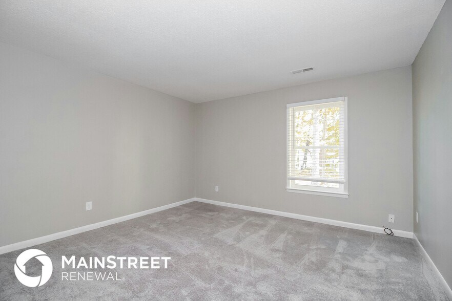 Building Photo - 1620 Stoneybrook Dr