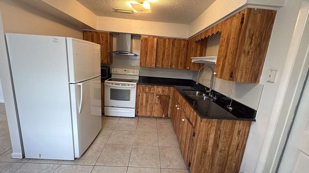 Building Photo - 240 Mlk Blvd S