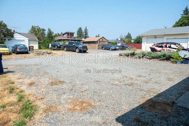 Building Photo - 6726 S D St