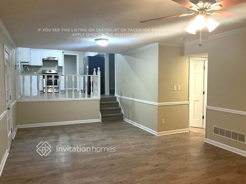 Building Photo - 155 Barrington Dr E