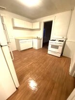 Building Photo - 526 E 22nd St