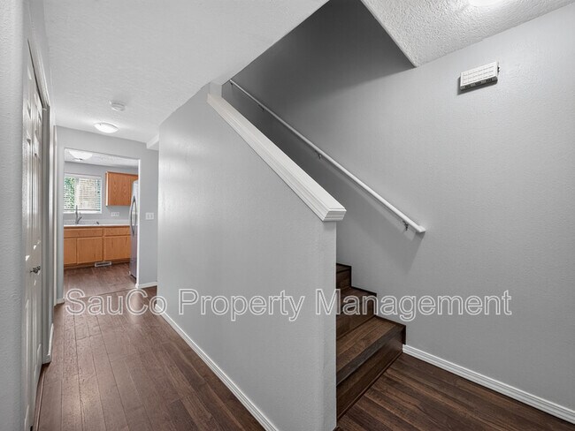 Building Photo - 48 S 17th Ct