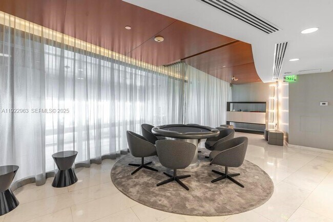 Building Photo - 17121 Collins Ave