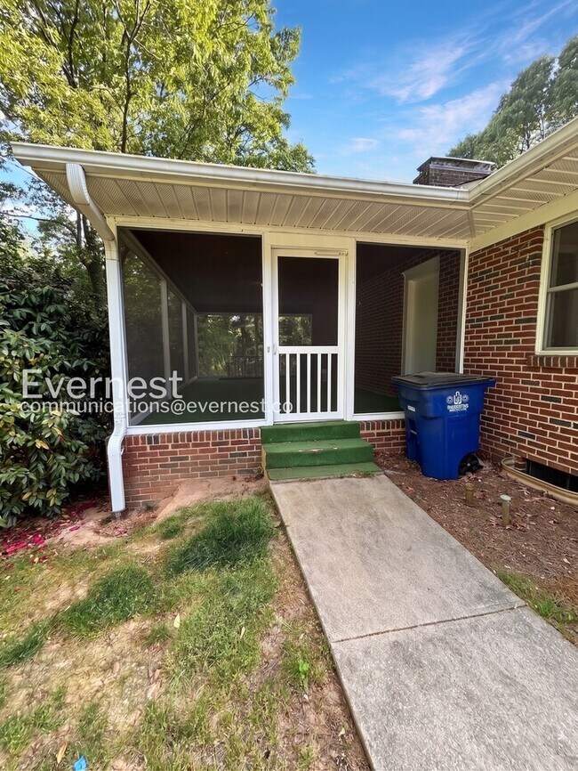 Building Photo - 112 Tabor St