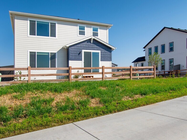 Building Photo - 7011 Knapp Dr