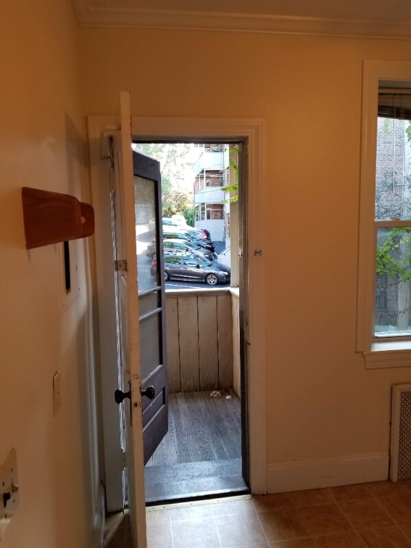 Building Photo - 255 Kelton St