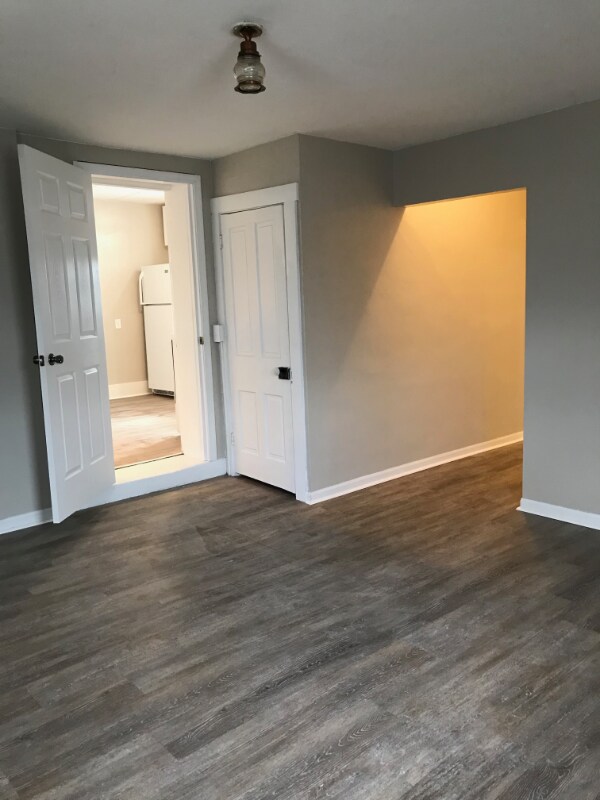 Building Photo - 10 W Park St