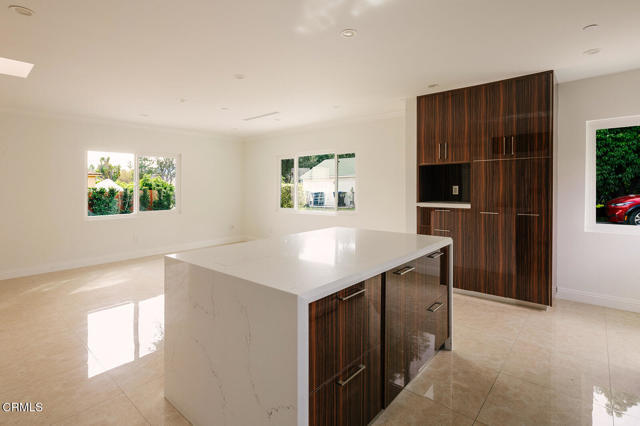 Building Photo - 2506 Weston Pl