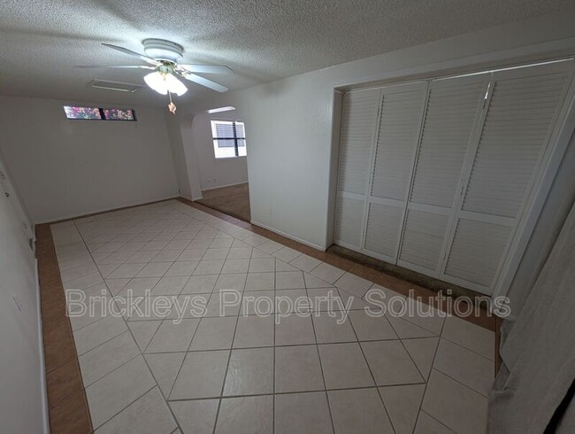 Building Photo - 6721 E McDowell Rd