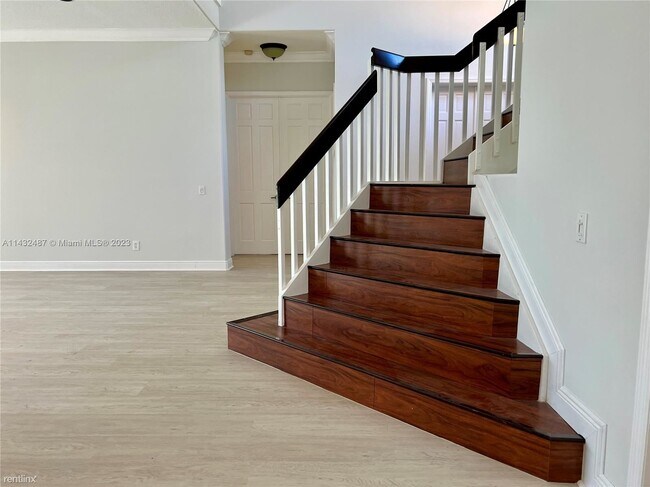 Building Photo - 4 br, 3 bath House - 571 Stonemont Dr