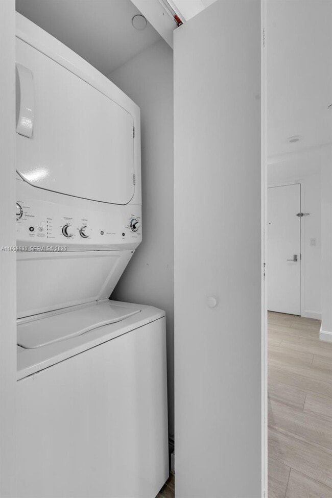 Building Photo - 55 SW 9th St