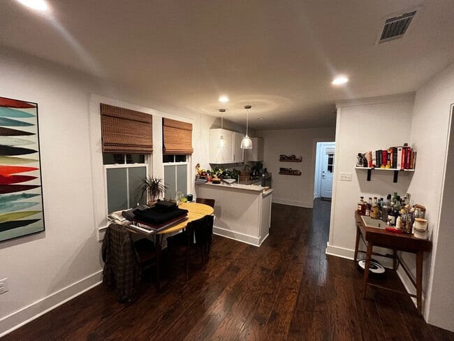 Building Photo - Charming Home In the Garden District- Idea...