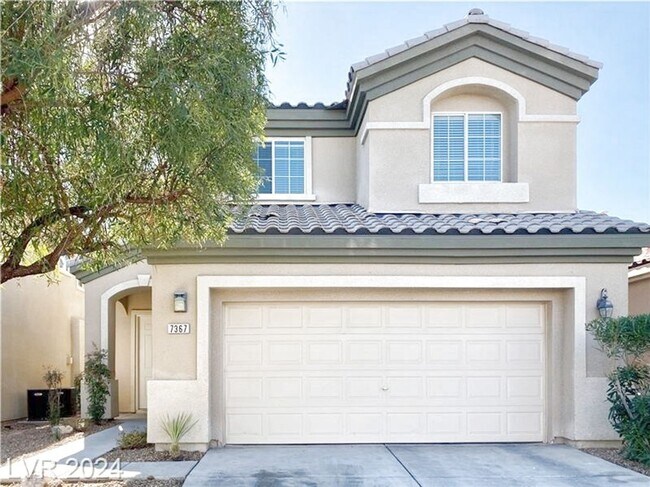 Primary Photo - Vaulted Ceiling Home, Gated Community w/ P...