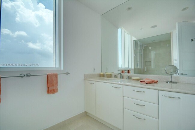 Building Photo - 20155 NE 38th Ct