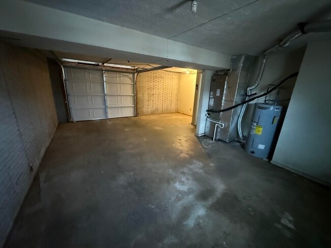 Building Photo - 2156 Deauville Dr