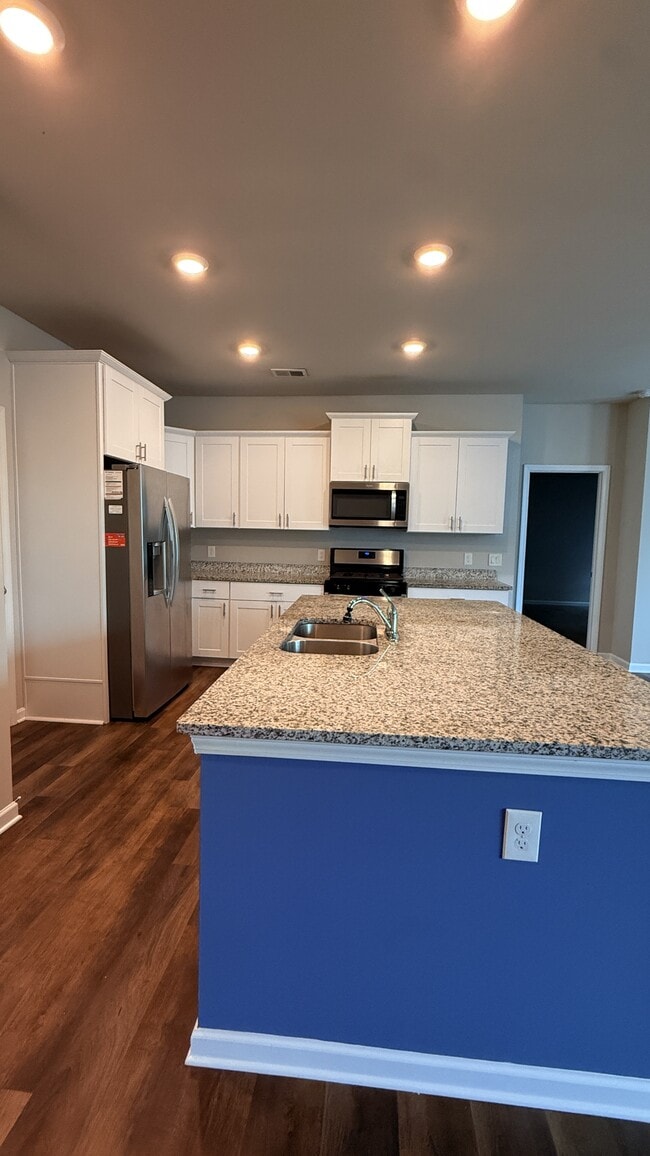 Building Photo - 71 Creekstone Dr