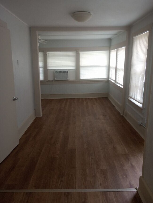 Building Photo - (FIRST MONTH FREE RENT) 1 BEDROOM 1 BATH  LOCATED IN DAYTONA BEACH