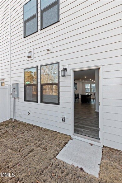 Building Photo - 1504 Crescent Townes Wy