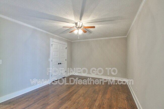 Building Photo - 3025 Blackwood Dr