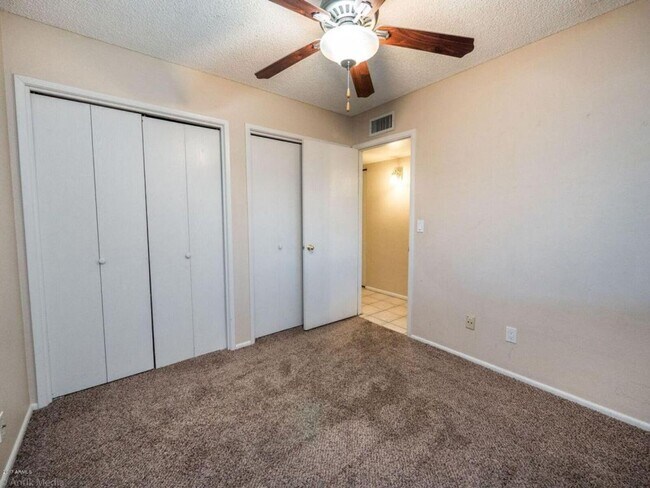 Building Photo - 3256 E Calypso Ave