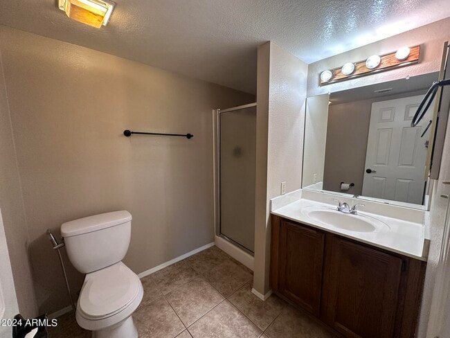Building Photo - 16421 E Ashbrook Dr