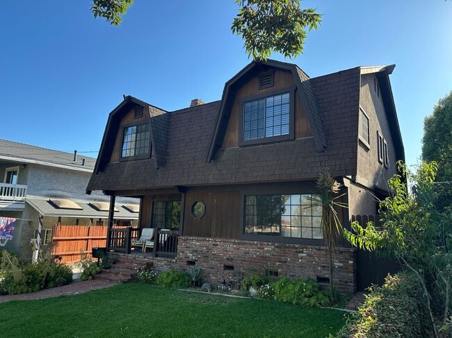 Building Photo - 199 N Hermosa Ave